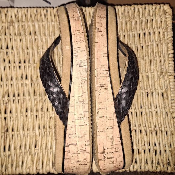 Volatile platform sandals - Picture 3 of 4